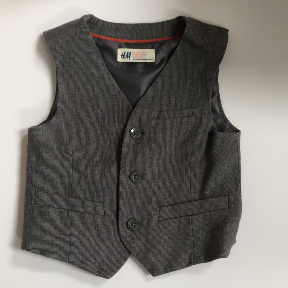 EUC H&M boys vest sizes 2-3Y